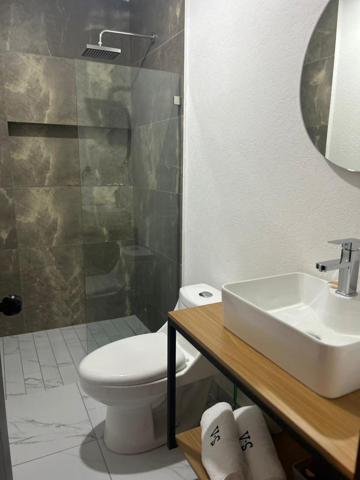 Vidrio Suites Col Americana กัวดาลาฮารา ภายนอก รูปภาพ